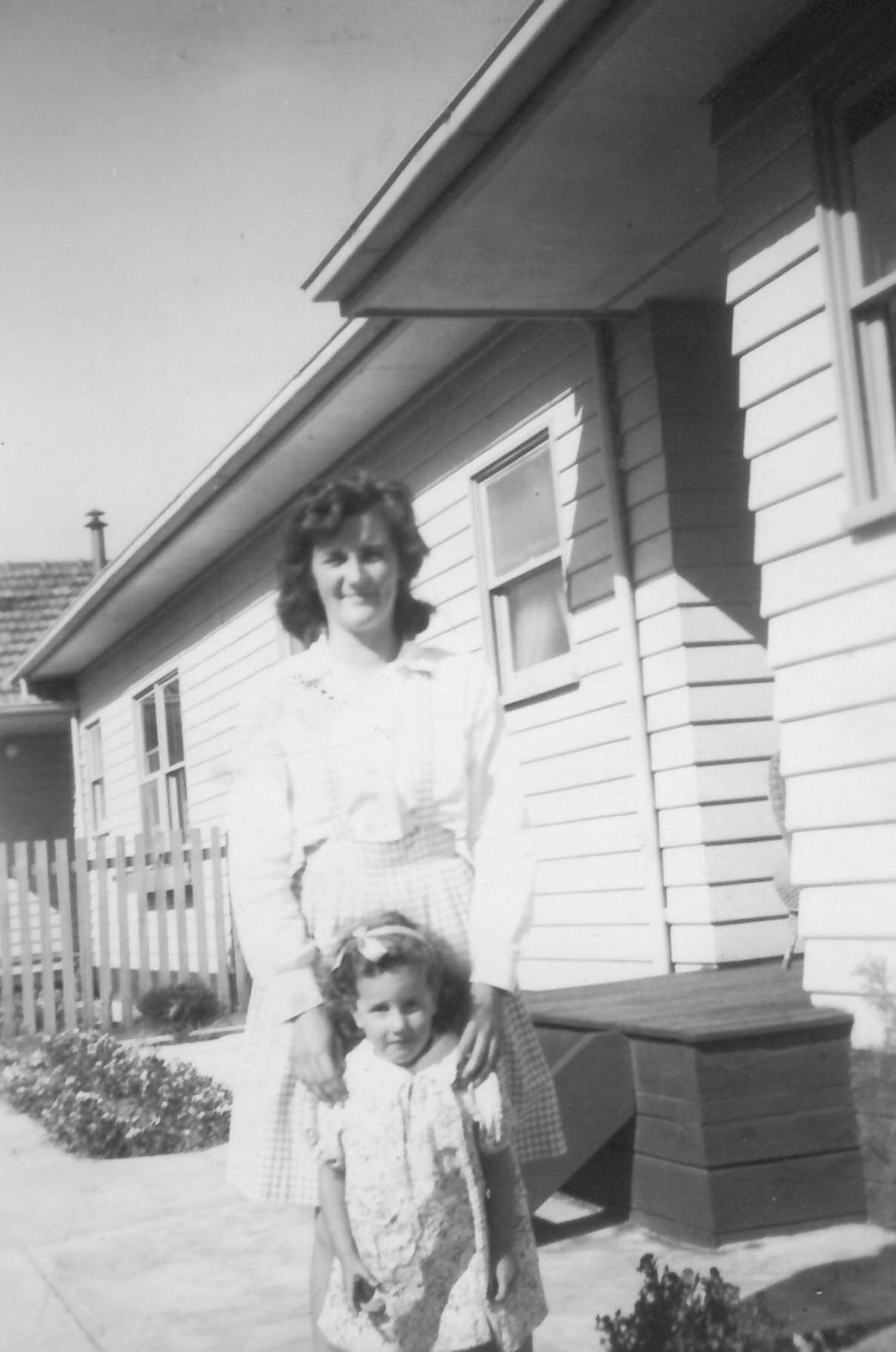 Judy Lakeman and Vera Pinall